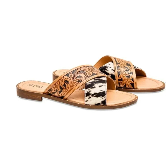 New! Myra Bag Western Hand-Tooled Leather Cowhide Hair-On Sandals - Picture 5 of 11